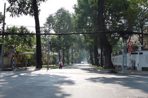 Sài Gòn vắng lặng trong ngày đầu tiên của năm mới ảnh 4